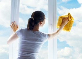 Чем мыть окна быстро и без разводов