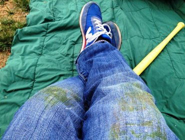 Как отстирать траву на джинсах — действенные методы очистки