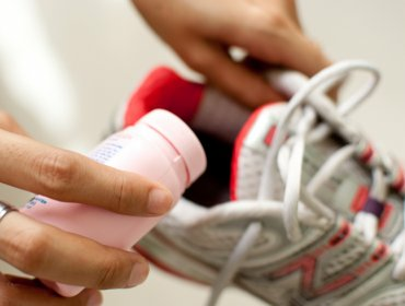 Как избавиться от запаха обуви – простые и эффективные способы